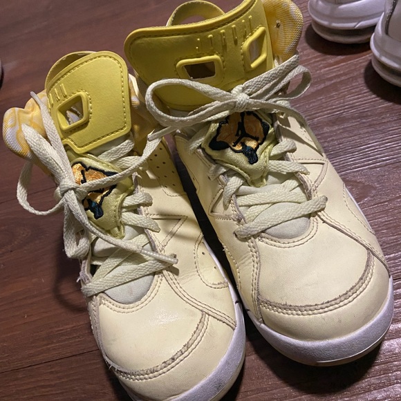 Kids Jordan’s - Picture 3 of 4